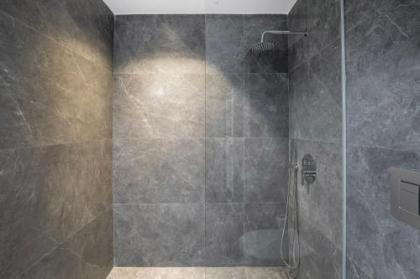 Winsome City Apartment - image 8