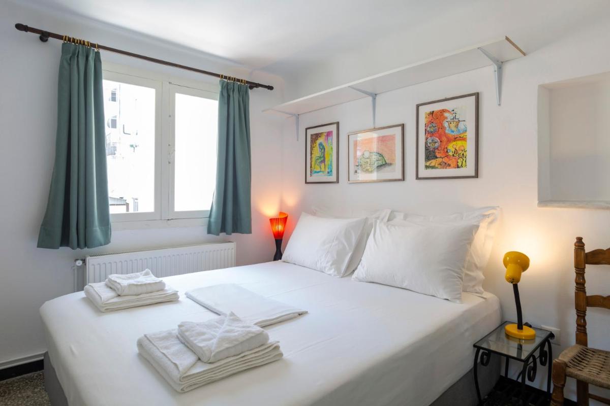 Enticing roof top studio in Athens centre! - EP9T - main image