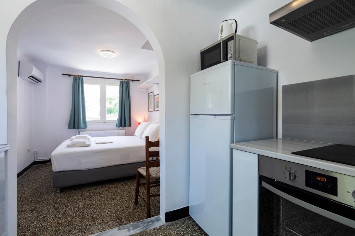 Enticing roof top studio in Athens centre! - EP9T - image 6