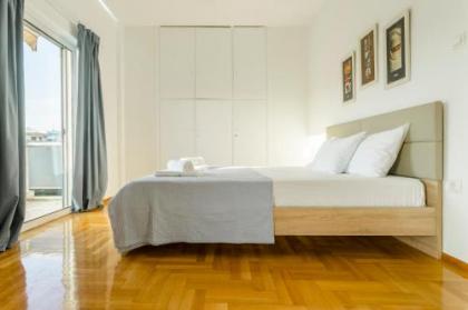 Bright 2 bedrooms apt. in the heart of Athens w stunning views to Acropolis - image 12