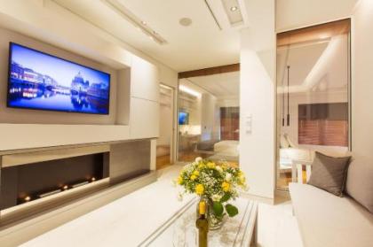 PINACOTA SUITES ATHENS - image 18