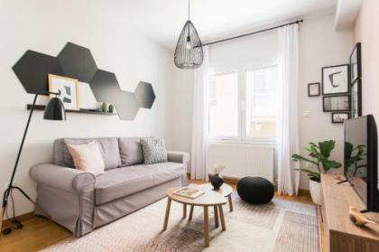 Delightful 1BD Apartment in Plaka by UPSTREET - image 1