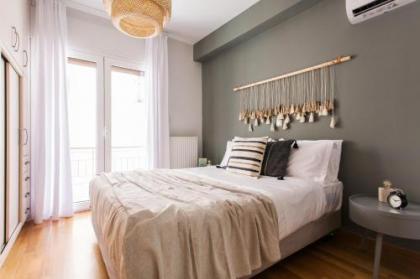 Delightful 1BD Apartment in Plaka by UPSTREET - image 15