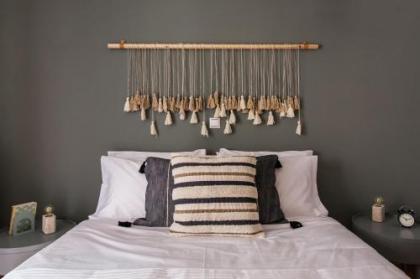 Delightful 1BD Apartment in Plaka by UPSTREET - image 18