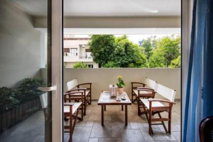 2 bedroom flat next to Acropolis - image 9