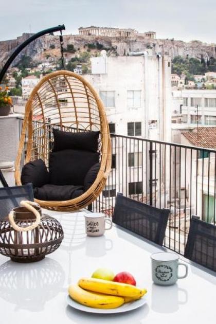 Cozy Penthouse With Stunning View To Acropolis! - image 1