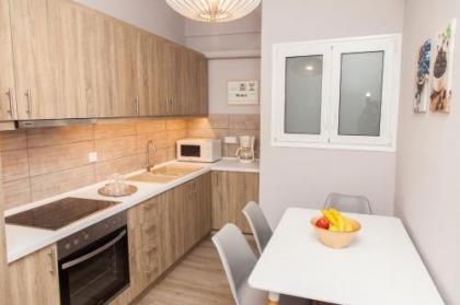 Cozy Penthouse With Stunning View To Acropolis! - image 17