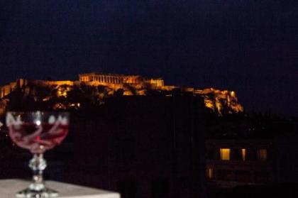 Cozy Penthouse With Stunning View To Acropolis! - image 8