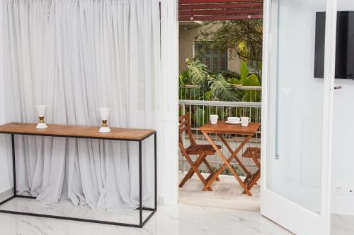Luxurious Apartment in Athens Downtown - image 2
