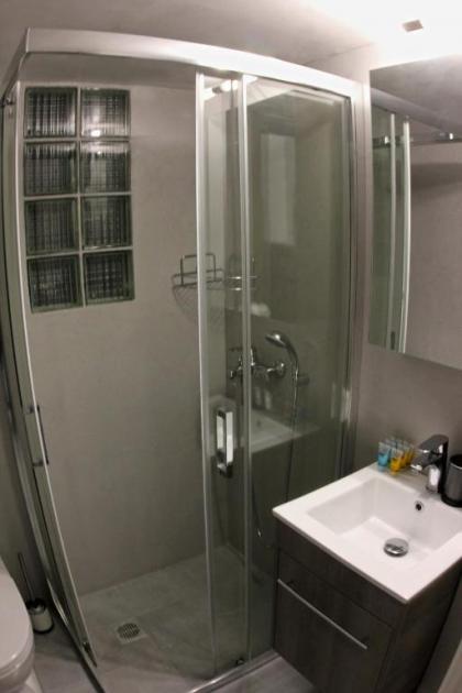 Boutique apartment next to Acropolis Museum - image 4