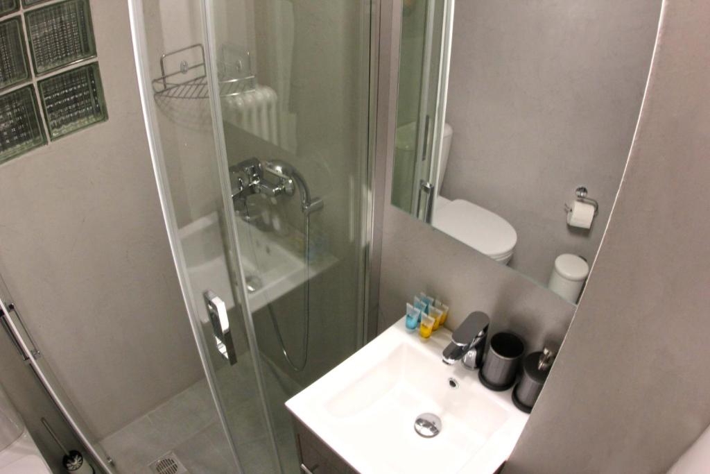 Boutique apartment next to Acropolis Museum - image 7