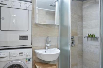 Chic One Bd Apartment with Hilton View - image 12