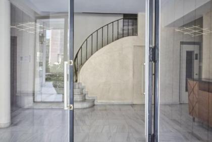 Chic One Bd Apartment with Hilton View - image 14
