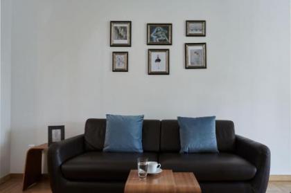 Chic One Bd Apartment with Hilton View - image 3