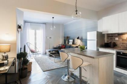 Urban & Cozy 1BD Apartment in Ampelokipoi Area by UPSTREET - image 3