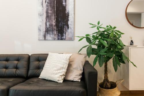 Peaceful 2BD Apartment in Kolonaki by UPSTREET - image 3