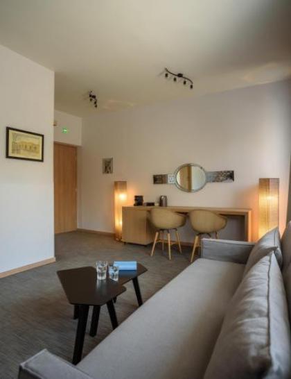 Fos DownTown Suites - image 17