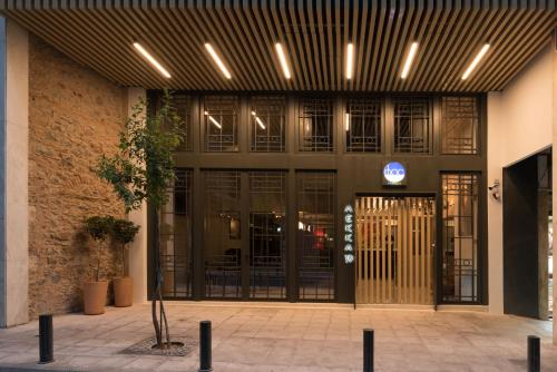 Fos DownTown Suites - image 3