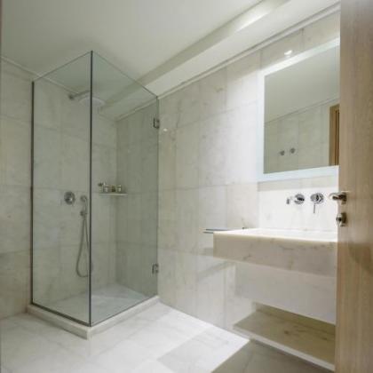 Fos DownTown Suites - image 8
