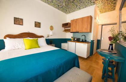 Rastoni Athens Suites near Acropolis at Tsatsou street - image 13