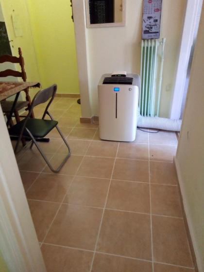 Central Apartment - image 4