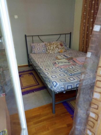 Central Apartment - image 5