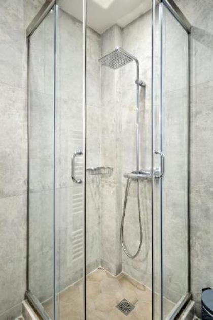 Urban Melodies Apartment - image 9