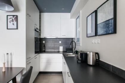 Charming & Comfy 2BD Apartment in Acropolis Area by UPSTREET - image 13