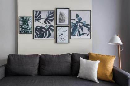 Charming & Comfy 2BD Apartment in Acropolis Area by UPSTREET - image 2