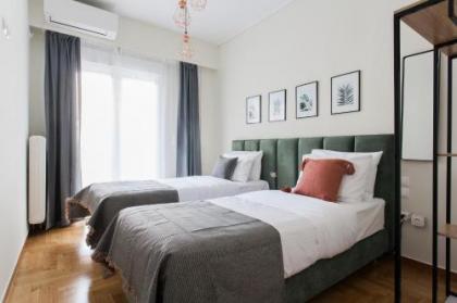 Charming & Comfy 2BD Apartment in Acropolis Area by UPSTREET - image 5