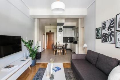 Charming & Comfy 2BD Apartment in Acropolis Area by UPSTREET - image 8