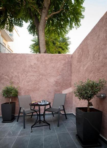 Plaka Arch Suites - image 10