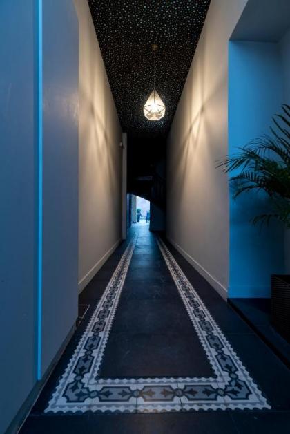 Plaka Arch Suites - image 11