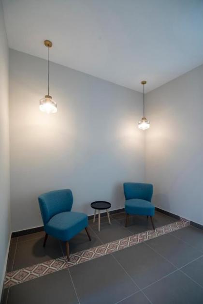 Plaka Arch Suites - image 12