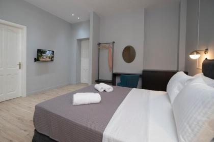 Plaka Arch Suites - image 3
