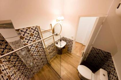 Exquisite apartment in the center of Athens - image 15