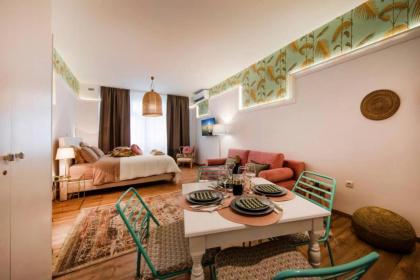 Exquisite apartment in the center of Athens - image 7