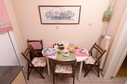 Romantic apartment near Acropolis - image 10