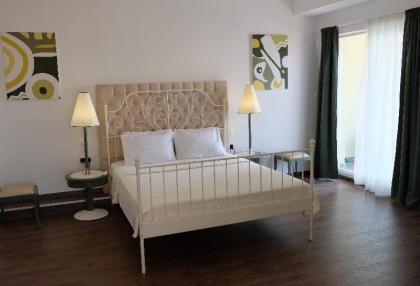 Stylish Apartment Acropolis view huge veranda.