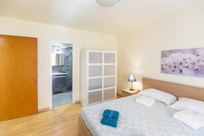 Athens Kyniska Urban Apartment - image 10