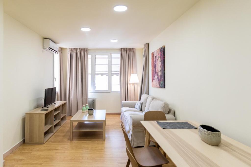 Athens Kyniska Urban Apartment - image 5