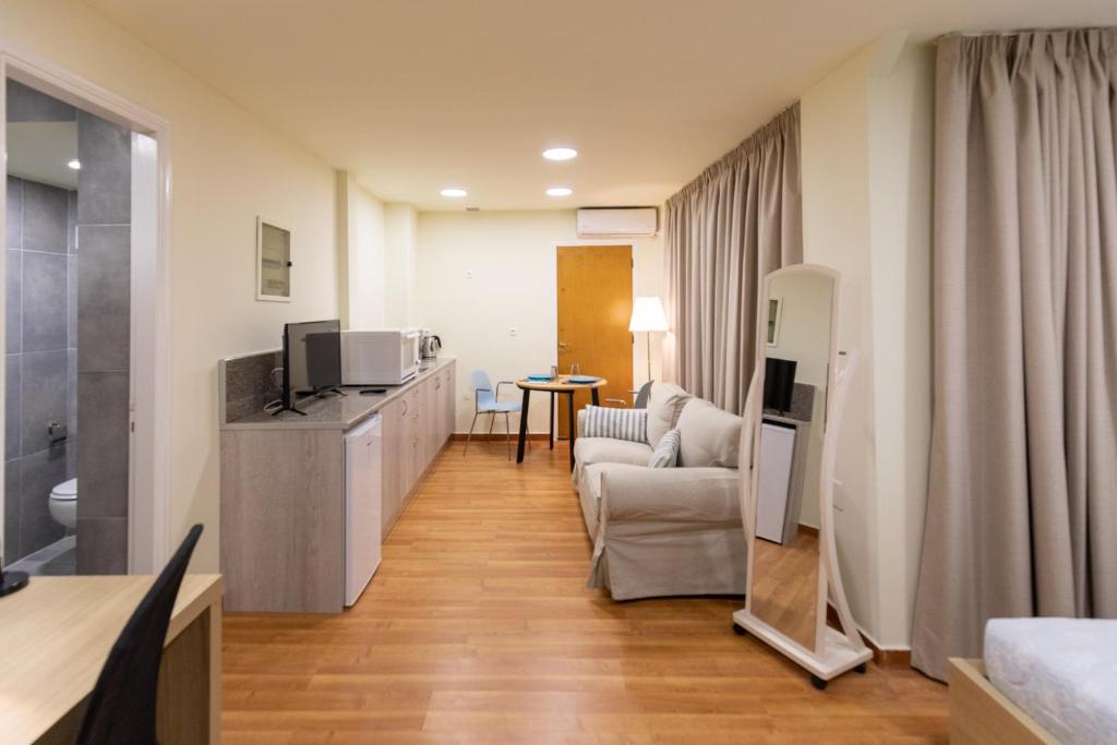 Athens Kyniska Studio - main image