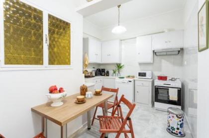 A Short Walk to Syntagma and Plaka by Athenian Homes - image 9