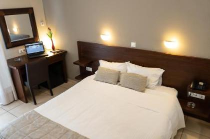 HOTEL HILL - image 1