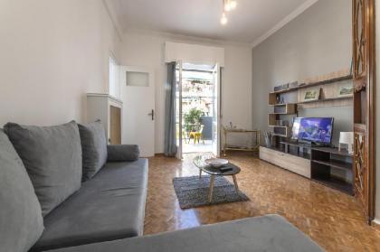 Petralona Cosy Penthouse