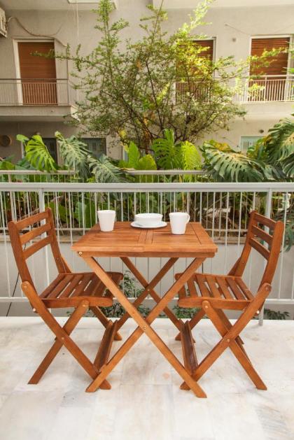 Luxurious Apartment In Athens Downtown! - image 3