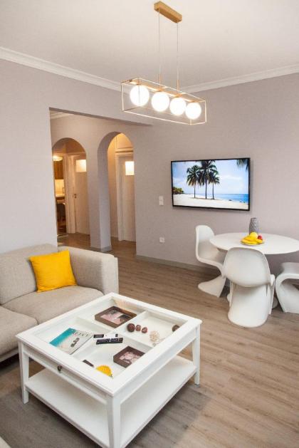  Cozy Penthouse With Stunning View To Acropolis! - image 3