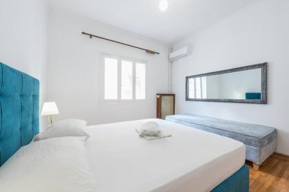 Victoria Queens Suites Apartments - image 13