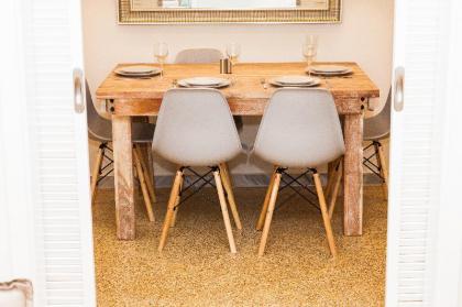 Amazing Modern Apt in Athens DT! - image 3