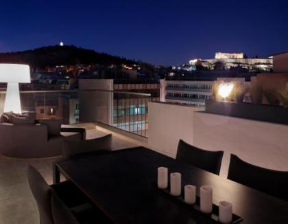 Heritage Hill Hotel - image 13